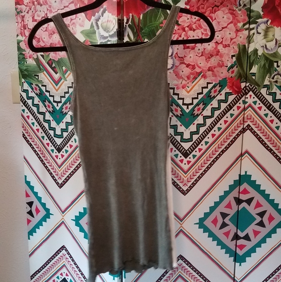 Water colored tank top - Picture 4 of 7